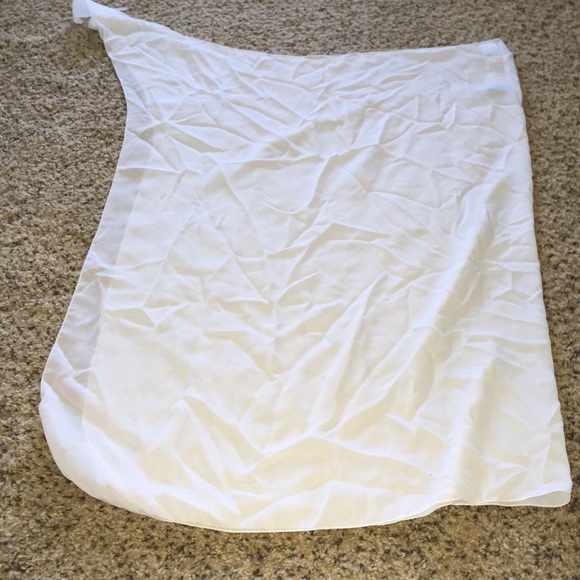 SOLD!! NWT Long White Sarong by Dotti Beach - Picture 2 of 5